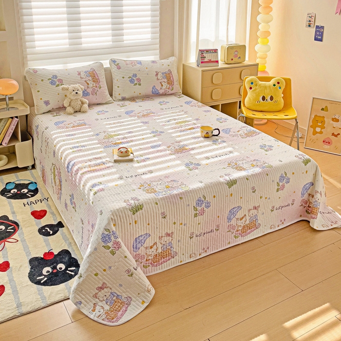 91家纺网 家纺一手货源 找家纺 金鑫汇家纺 2025新款全棉绗缝夹棉印花床盖 喵喵日记