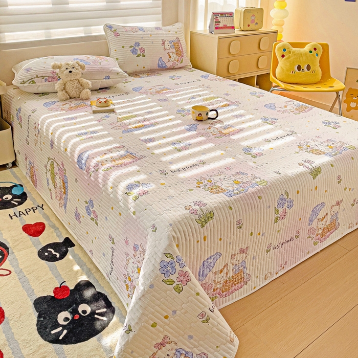 91家纺网 家纺一手货源 找家纺 金鑫汇家纺 2025新款全棉绗缝夹棉印花床盖 喵喵日记