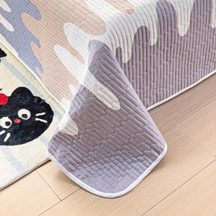 91家纺网 家纺一手货源 找家纺 金鑫汇家纺 2025新款全棉绗缝夹棉印花床盖 奶油粉