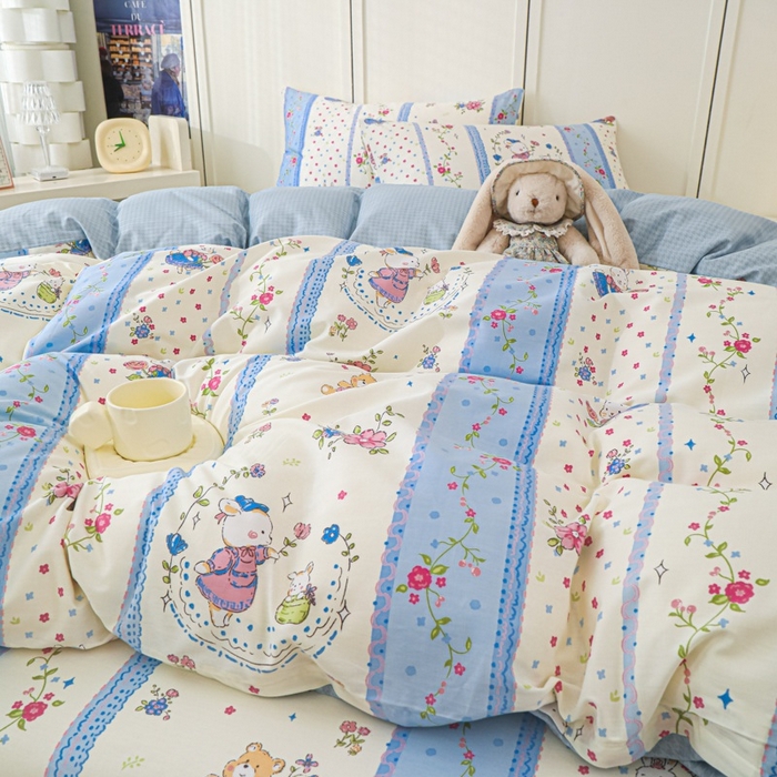 91家纺网 家纺一手货源 找家纺 金鑫汇家纺 2025新款13070全棉好卖花型套件系列-四件套 快乐萌兔