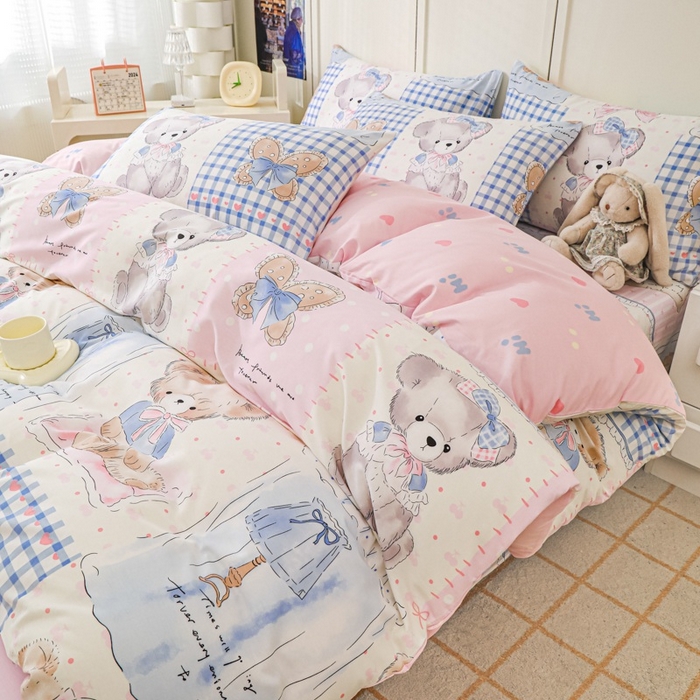 91家纺网 家纺一手货源 找家纺 金鑫汇家纺 2025新款13070全棉好卖花型套件系列-四件套 熊熊精灵