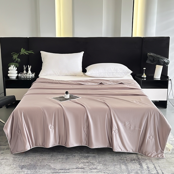 91家纺网 家纺一手货源 找家纺 织布人 2025新款夏被凉感丝大豆被夏凉被单人被轻奢学生宿舍空调被子被芯 凉感丝大豆夏被-浅粉