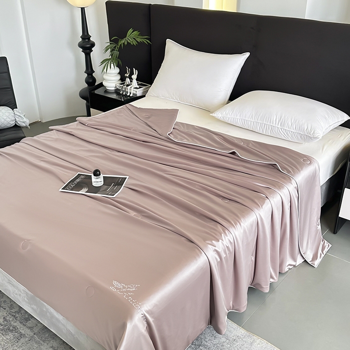 91家纺网 家纺一手货源 找家纺 织布人 2025新款夏被凉感丝大豆被夏凉被单人被轻奢学生宿舍空调被子被芯 凉感丝大豆夏被-浅粉