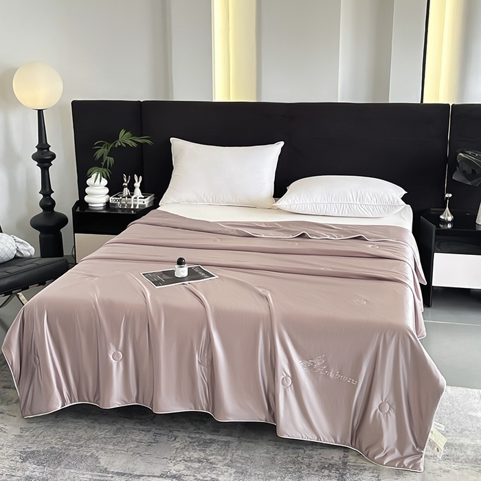 91家纺网 家纺一手货源 找家纺 织布人 2025新款夏被凉感丝大豆被夏凉被单人被轻奢学生宿舍空调被子被芯 凉感丝大豆夏被-浅粉