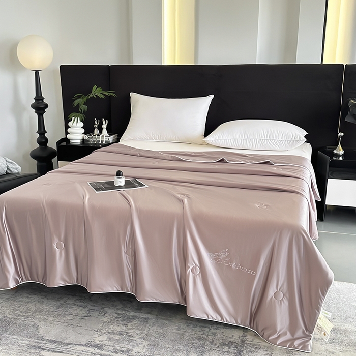 91家纺网 家纺一手货源 找家纺 织布人 2025新款夏被凉感丝大豆被夏凉被单人被轻奢学生宿舍空调被子被芯 凉感丝大豆夏被-浅粉