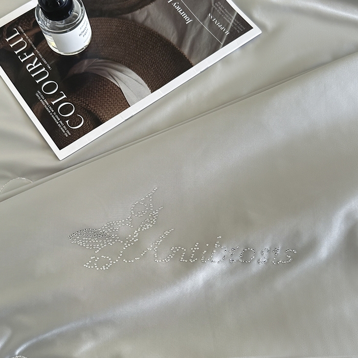 91家纺网 家纺一手货源 找家纺 织布人 2025新款夏被凉感丝大豆被夏凉被单人被轻奢学生宿舍空调被子被芯 凉感丝大豆夏被-奢华灰