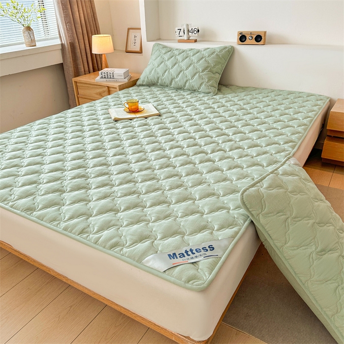 91家纺网 家纺一手货源 找家纺 3C 2025新款全棉水洗棉抗菌夹棉床垫褥子床护垫 波浪格-抹茶绿