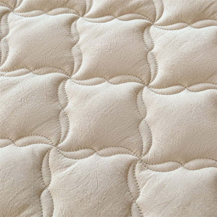 91家纺网 家纺一手货源 找家纺 3C 2025新款全棉水洗棉抗菌夹棉床垫褥子床护垫 波浪格-浅卡其