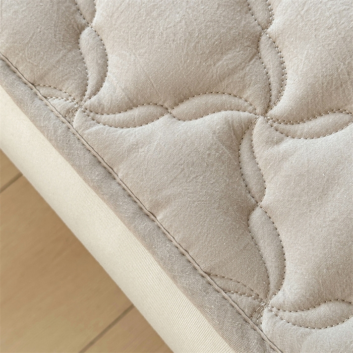 91家纺网 家纺一手货源 找家纺 3C 2025新款全棉水洗棉抗菌夹棉床垫褥子床护垫 波浪格-浅卡其