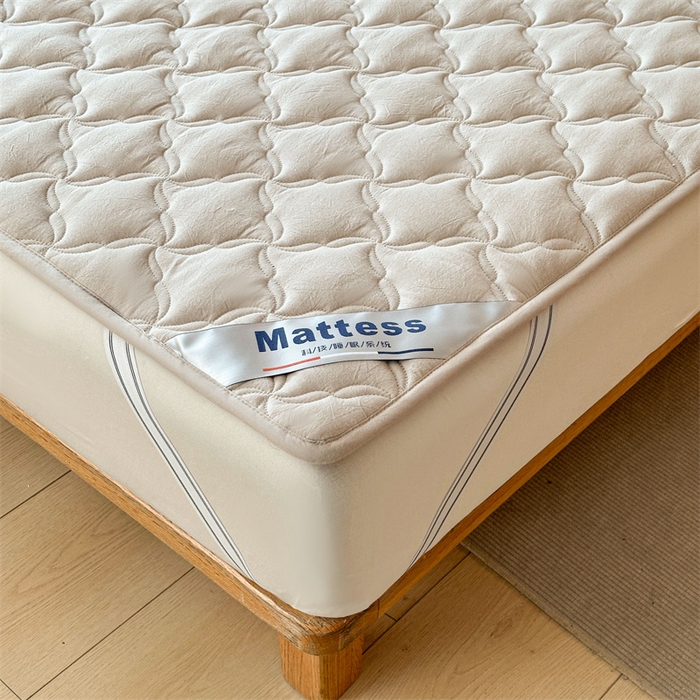 91家纺网 家纺一手货源 找家纺 3C 2025新款全棉水洗棉抗菌夹棉床垫褥子床护垫 波浪格-浅卡其