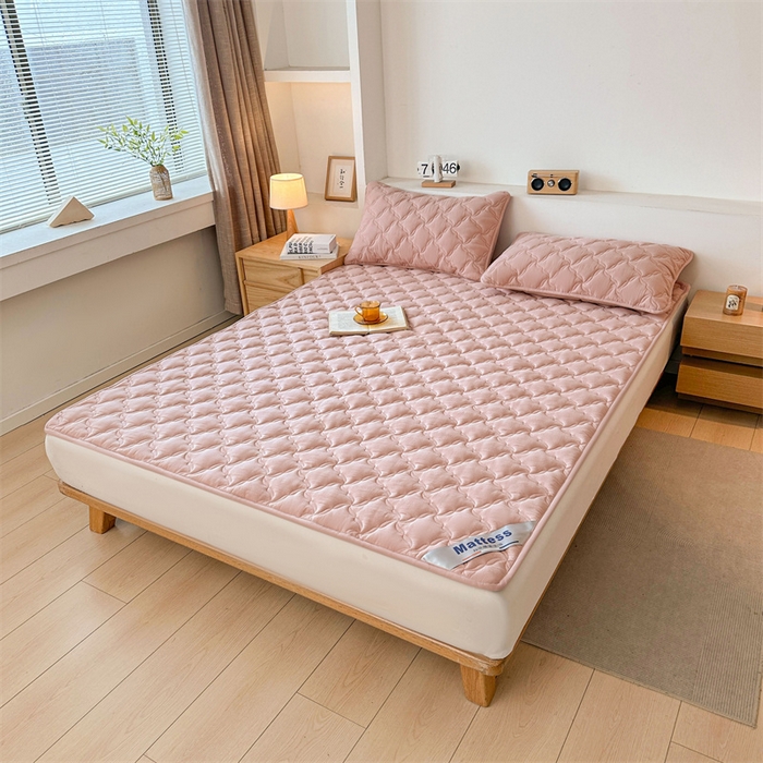 91家纺网 家纺一手货源 找家纺 3C 2025新款全棉水洗棉抗菌夹棉床垫褥子床护垫 波浪格-清新粉