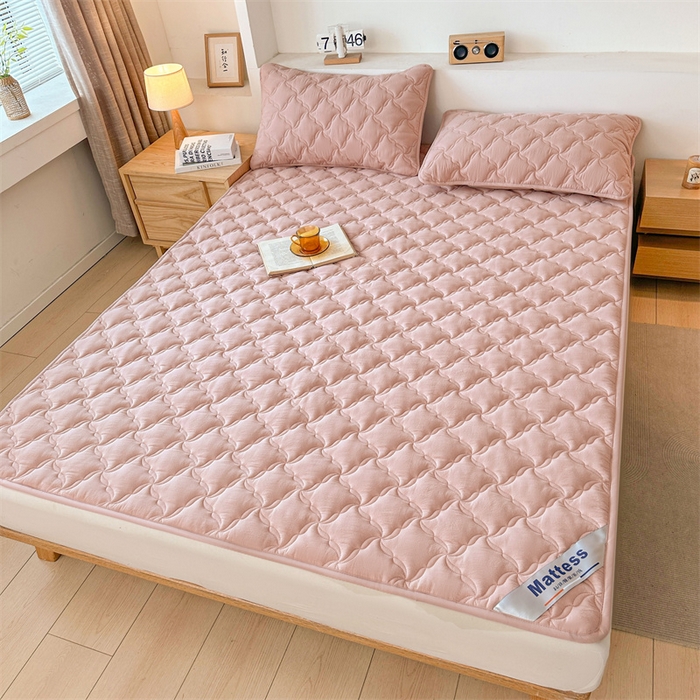 91家纺网 家纺一手货源 找家纺 3C 2025新款全棉水洗棉抗菌夹棉床垫褥子床护垫 波浪格-清新粉