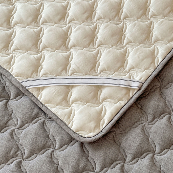 91家纺网 家纺一手货源 找家纺 3C 2025新款全棉水洗棉抗菌夹棉床垫褥子床护垫 波浪格-星空灰