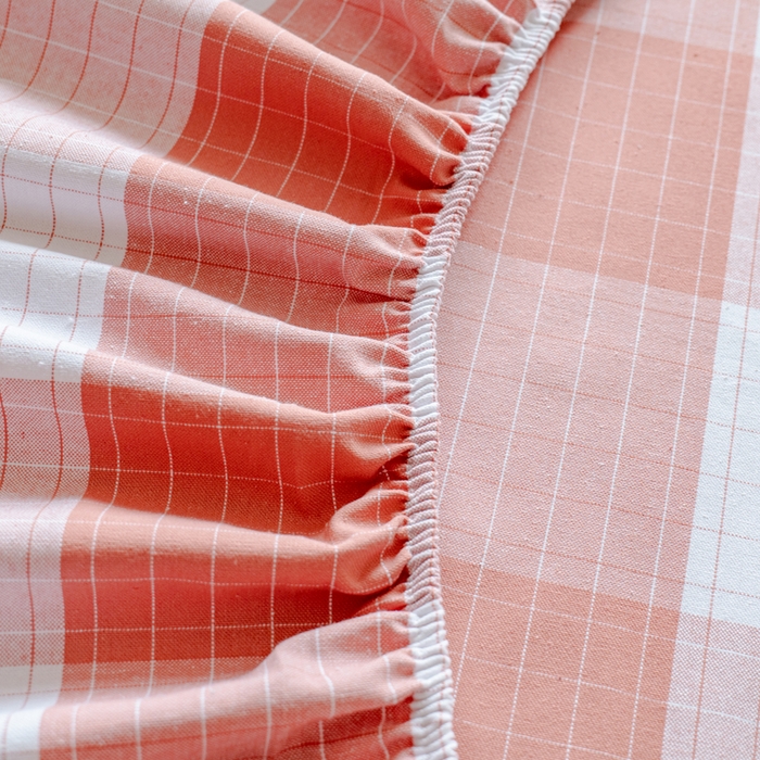 91家纺网 家纺一手货源 找家纺 居美良品 2025新款100%全棉纯棉色织老粗布凉席席子床笠单件单床笠 素雅-粉格