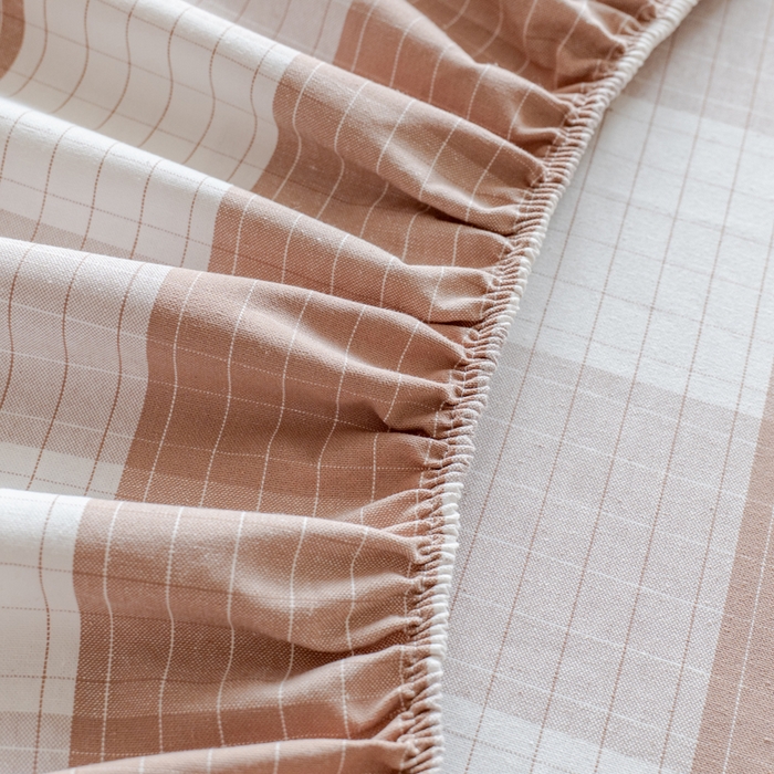 91家纺网 家纺一手货源 找家纺 居美良品 2025新款100%全棉纯棉色织老粗布凉席席子床笠单件单床笠 素雅-咖格