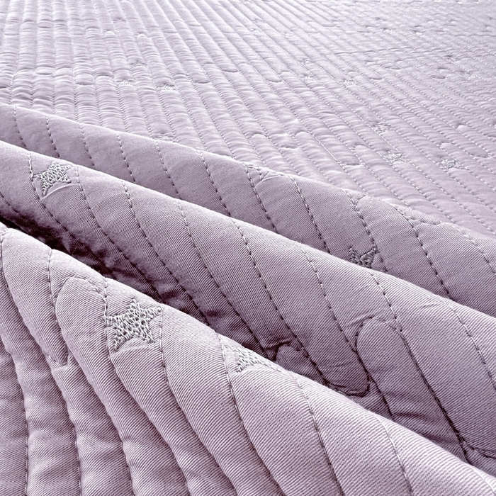 91家纺网 家纺一手货源 找家纺 （总）恒尚居2025花边床盖莫代尔夏季夹棉床单星星刺绣绗缝三件套