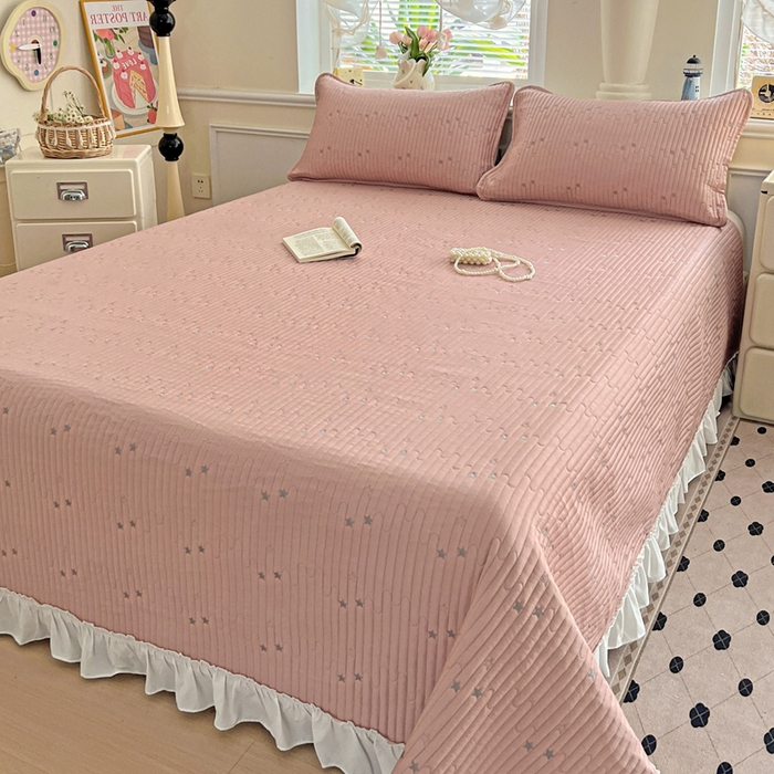 91家纺网 家纺一手货源 找家纺 恒尚居2025花边床盖莫代尔夏季夹棉床单星星刺绣绗缝三件套 夏时光-粉