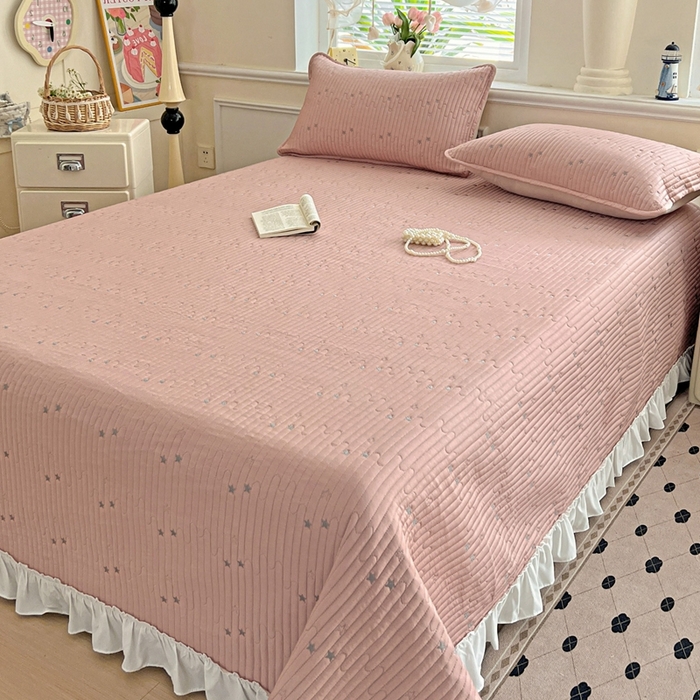 91家纺网 家纺一手货源 找家纺 恒尚居2025花边床盖莫代尔夏季夹棉床单星星刺绣绗缝三件套 夏时光-粉