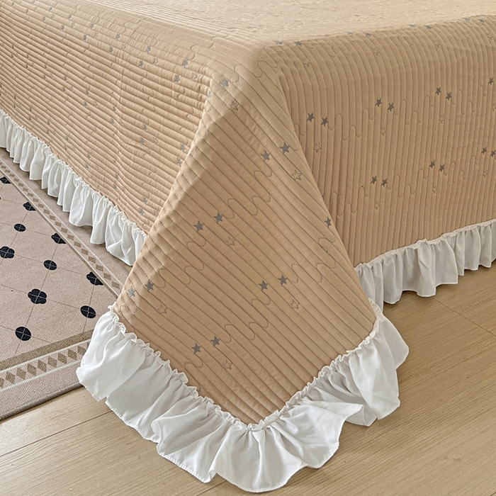 91家纺网 家纺一手货源 找家纺 恒尚居2025花边床盖莫代尔夏季夹棉床单星星刺绣绗缝三件套 夏时光-金