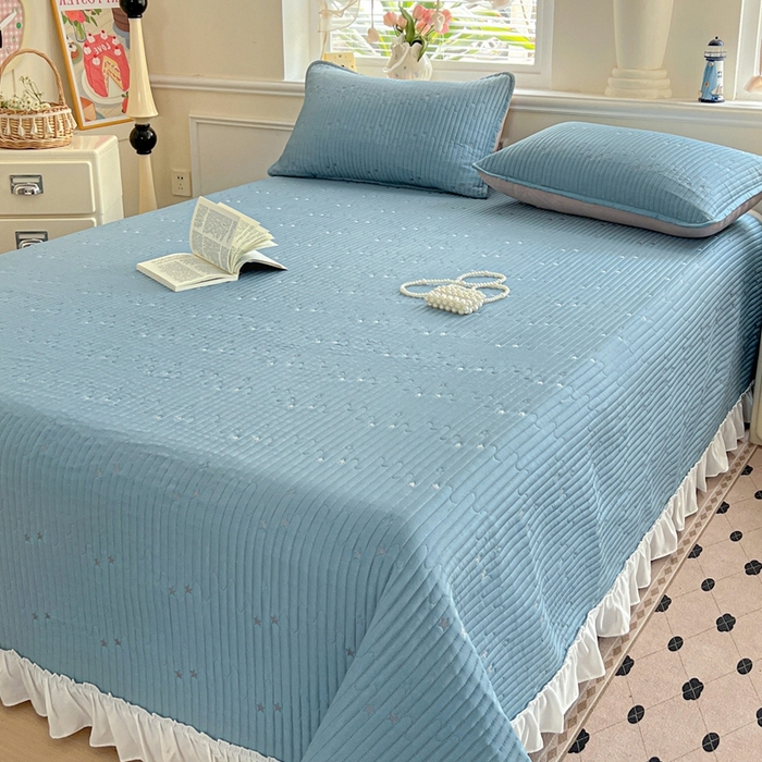 91家纺网 家纺一手货源 找家纺 恒尚居2025花边床盖莫代尔夏季夹棉床单星星刺绣绗缝三件套 夏时光-蓝