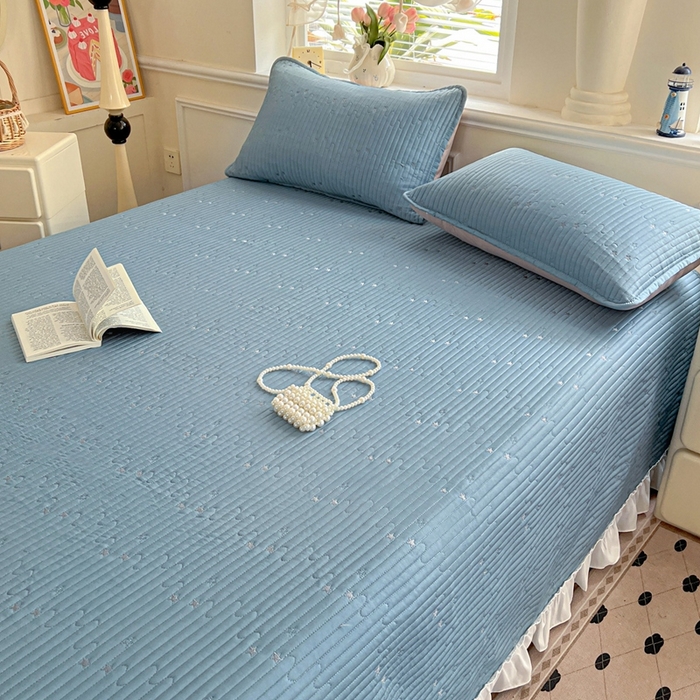 91家纺网 家纺一手货源 找家纺 恒尚居2025花边床盖莫代尔夏季夹棉床单星星刺绣绗缝三件套 夏时光-蓝