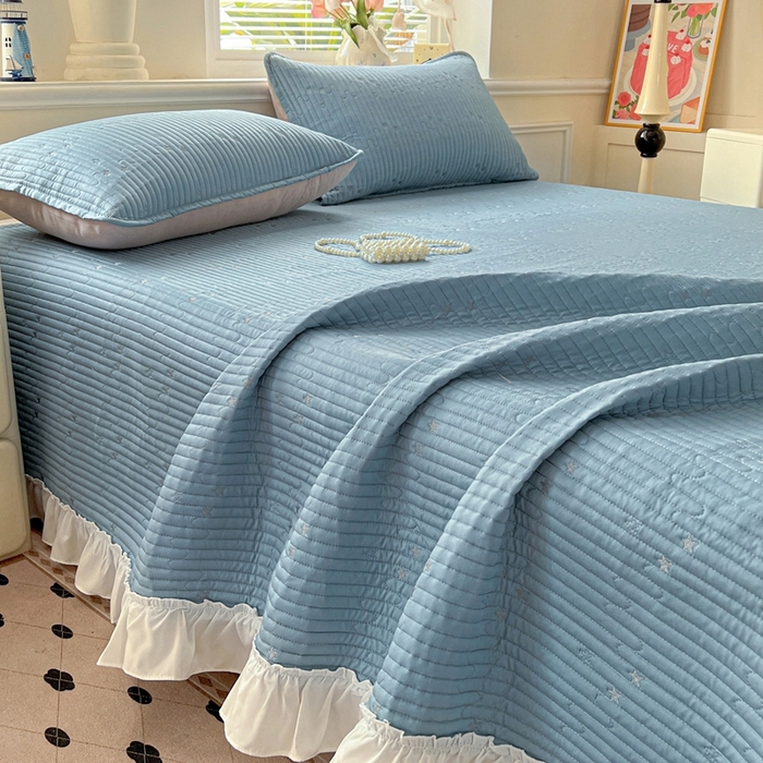 91家纺网 家纺一手货源 找家纺 恒尚居2025花边床盖莫代尔夏季夹棉床单星星刺绣绗缝三件套 夏时光-蓝