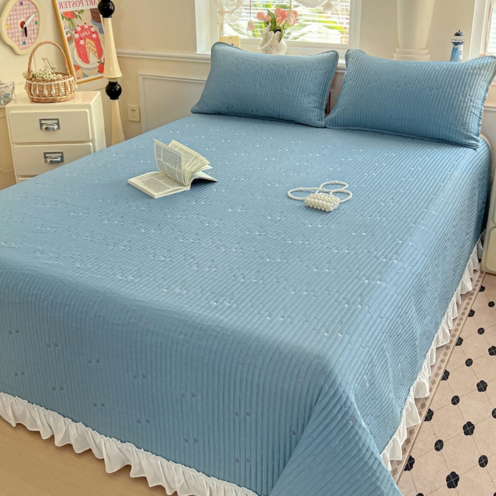 91家纺网 家纺一手货源 找家纺 恒尚居2025花边床盖莫代尔夏季夹棉床单星星刺绣绗缝三件套 夏时光-蓝