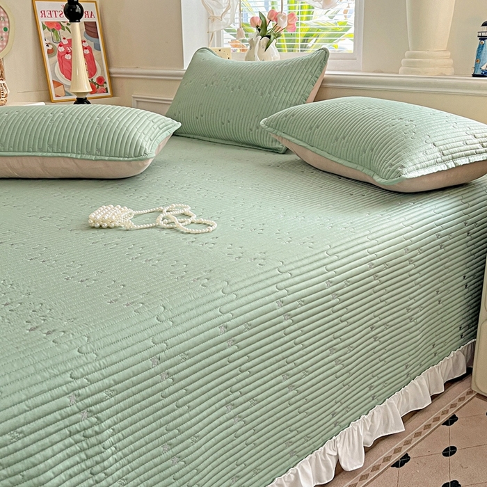 91家纺网 家纺一手货源 找家纺 恒尚居2025花边床盖莫代尔夏季夹棉床单星星刺绣绗缝三件套 夏时光-绿