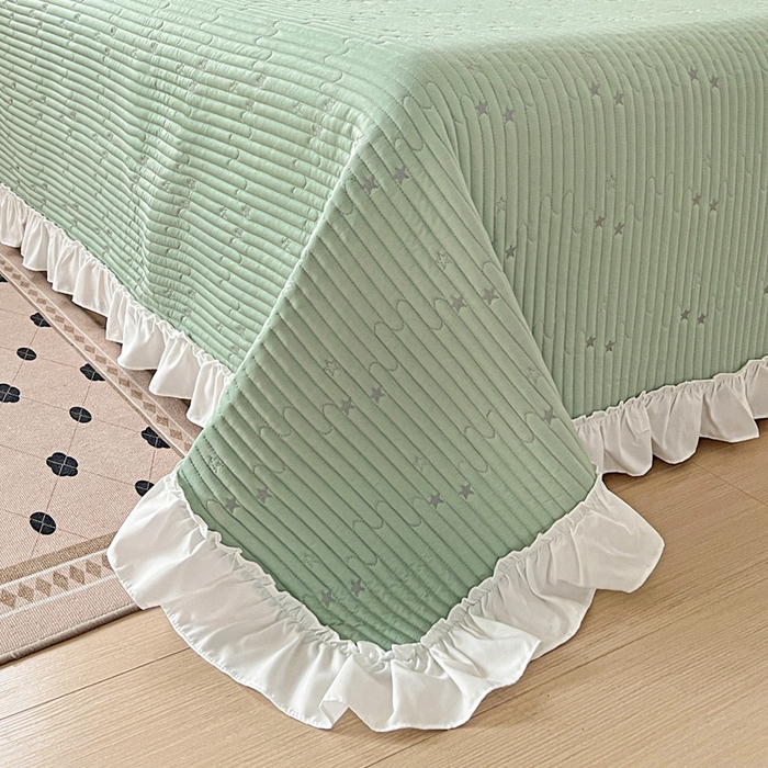 91家纺网 家纺一手货源 找家纺 恒尚居2025花边床盖莫代尔夏季夹棉床单星星刺绣绗缝三件套 夏时光-绿