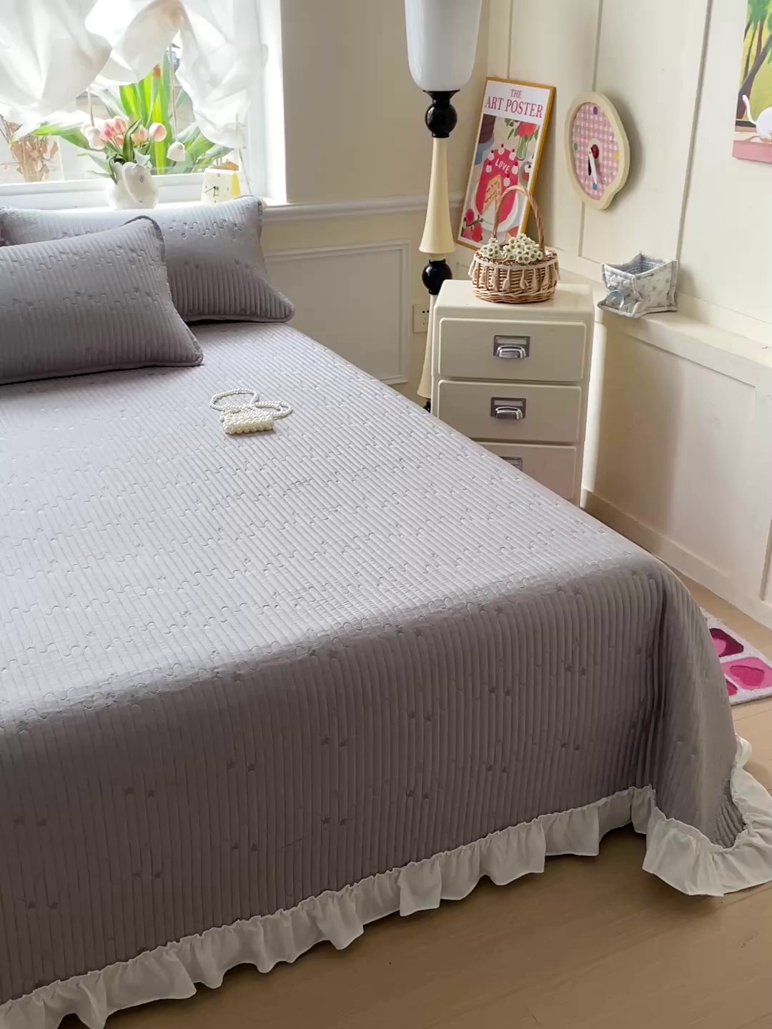 91家纺网 家纺一手货源 找家纺 恒尚居2025花边床盖莫代尔夏季夹棉床单星星刺绣绗缝三件套 夏时光-灰