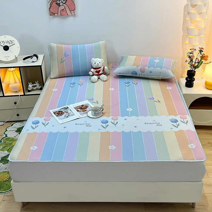 91家纺网 家纺一手货源 找家纺 （总）柏薇 2025新款凉感丝中分子印花复合三明治凉席套件