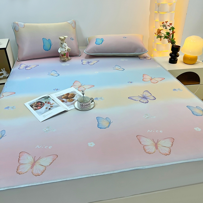 91家纺网 家纺一手货源 找家纺 （总）柏薇 2025新款凉感丝中分子印花复合三明治凉席套件