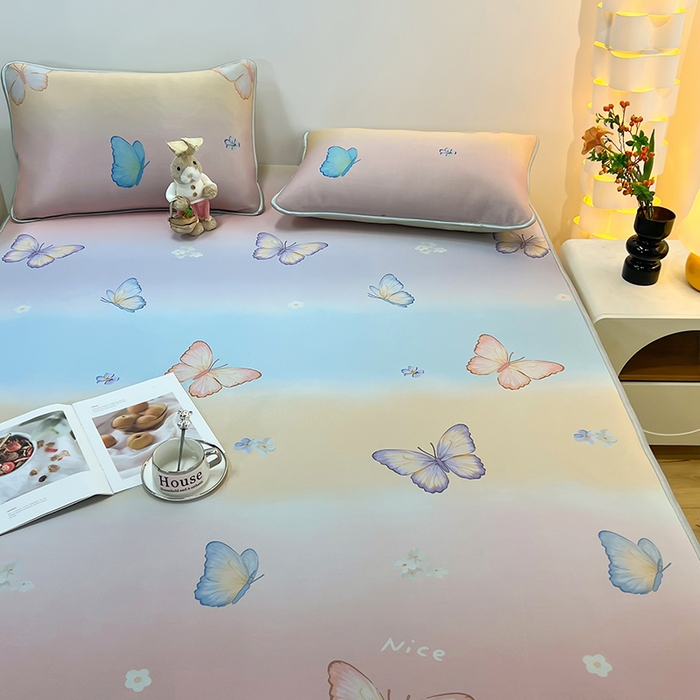 91家纺网 家纺一手货源 找家纺 （总）柏薇 2025新款凉感丝中分子印花复合三明治凉席套件