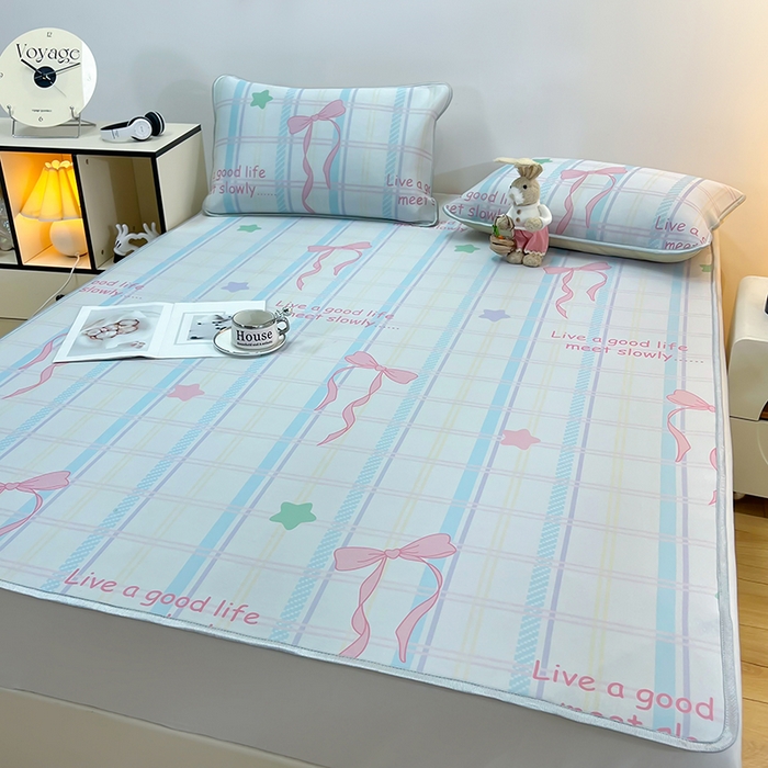 91家纺网 家纺一手货源 找家纺 柏薇 2025新款凉感丝中分子印花复合三明治凉席套件 蝴蝶结