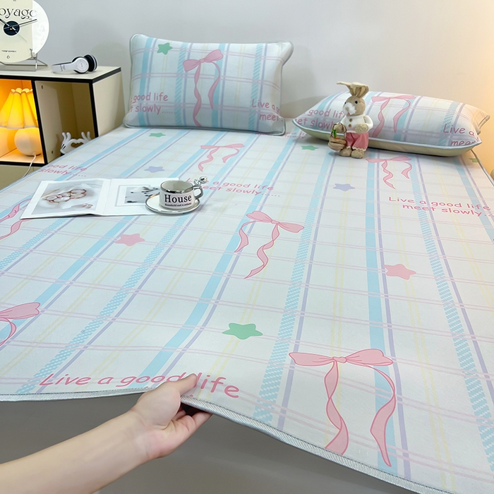 91家纺网 家纺一手货源 找家纺 柏薇 2025新款凉感丝中分子印花复合三明治凉席套件 蝴蝶结