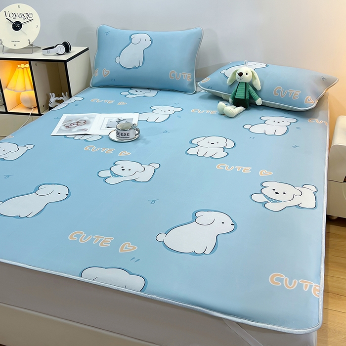 91家纺网 家纺一手货源 找家纺 柏薇 2025新款凉感丝中分子印花复合三明治凉席套件 开心狗狗