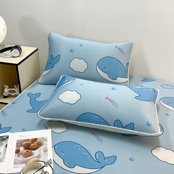 91家纺网 家纺一手货源 找家纺 柏薇 2025新款凉感丝中分子印花复合三明治凉席套件 鲸鱼宝宝