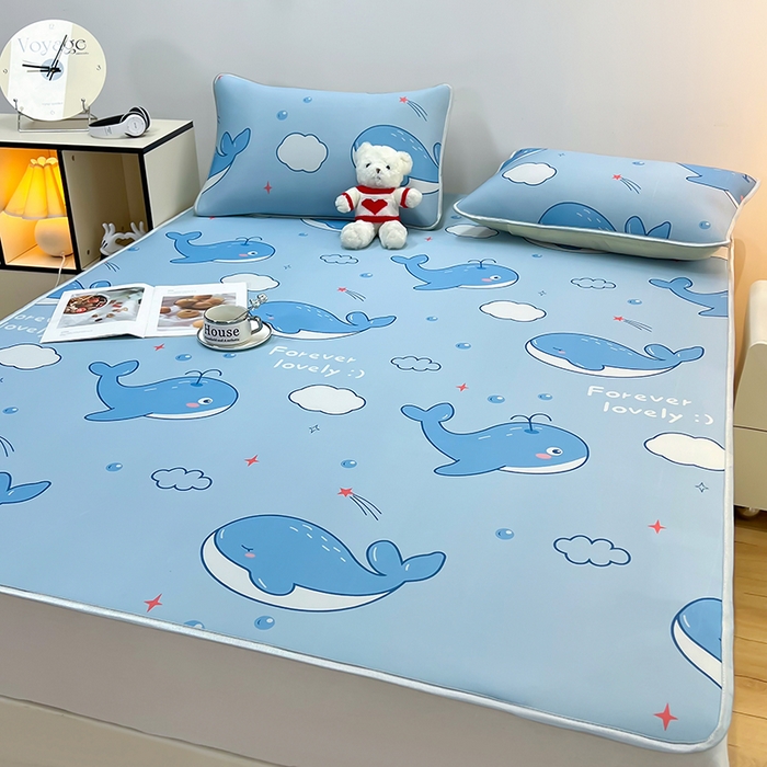 91家纺网 家纺一手货源 找家纺 柏薇 2025新款凉感丝中分子印花复合三明治凉席套件 鲸鱼宝宝