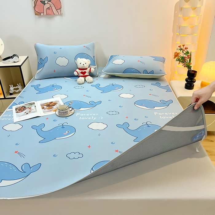 91家纺网 家纺一手货源 找家纺 柏薇 2025新款凉感丝中分子印花复合三明治凉席套件 鲸鱼宝宝