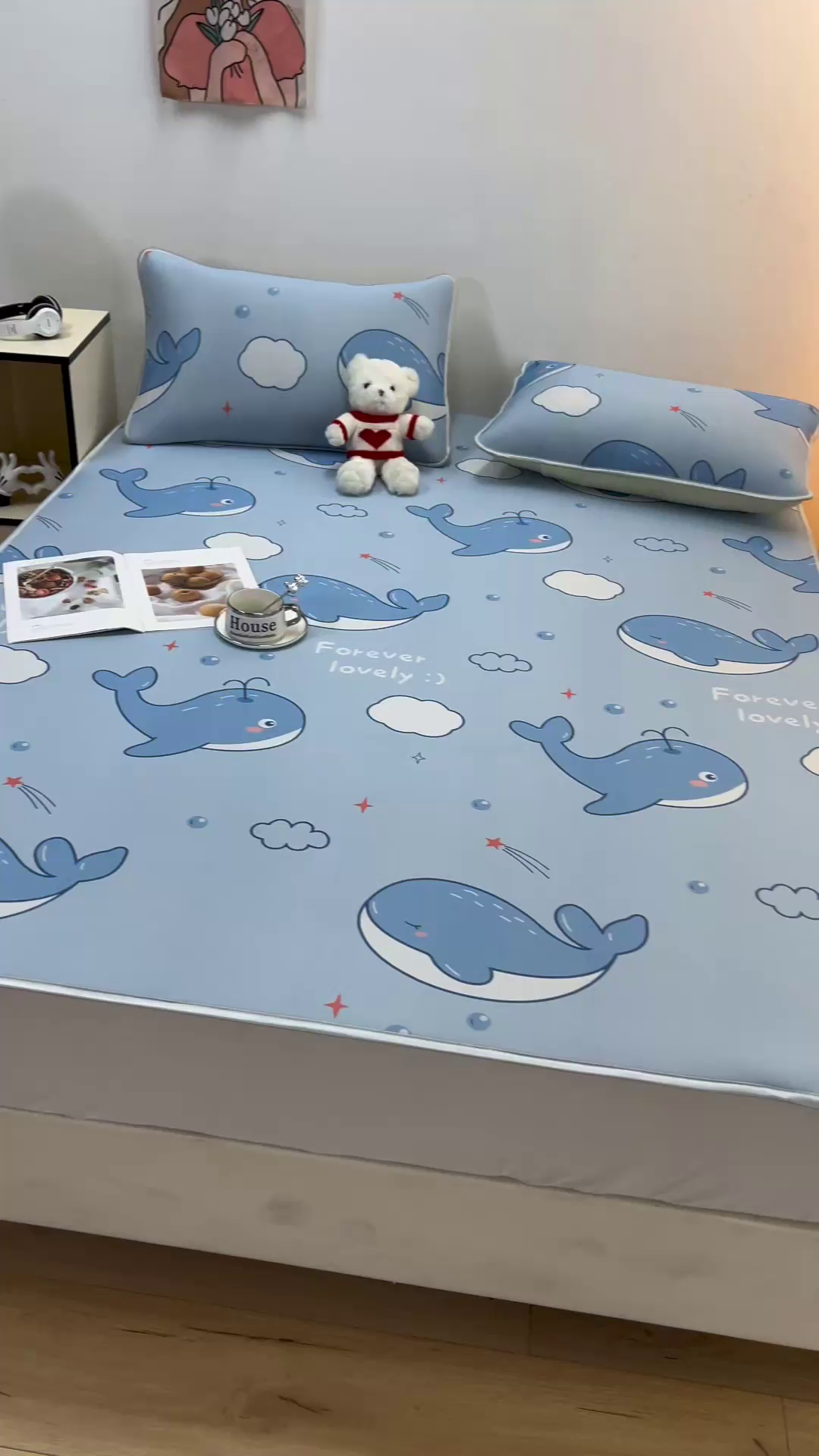 91家纺网 家纺一手货源 找家纺 柏薇 2025新款凉感丝中分子印花复合三明治凉席套件 鲸鱼宝宝