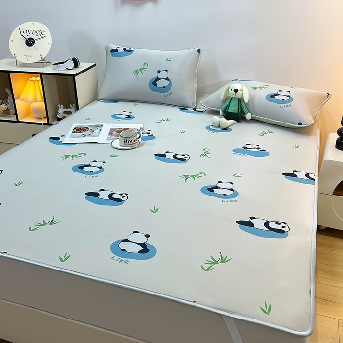 91家纺网 家纺一手货源 找家纺 柏薇 2025新款凉感丝中分子印花复合三明治凉席套件 快乐熊猫