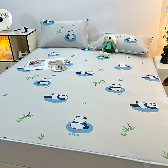 91家纺网 家纺一手货源 找家纺 柏薇 2025新款凉感丝中分子印花复合三明治凉席套件 快乐熊猫