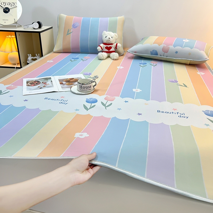 91家纺网 家纺一手货源 找家纺 柏薇 2025新款凉感丝中分子印花复合三明治凉席套件 五彩花朵