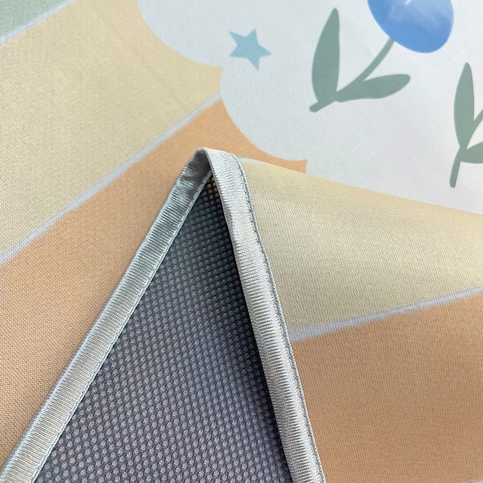 91家纺网 家纺一手货源 找家纺 柏薇 2025新款凉感丝中分子印花复合三明治凉席套件 五彩花朵