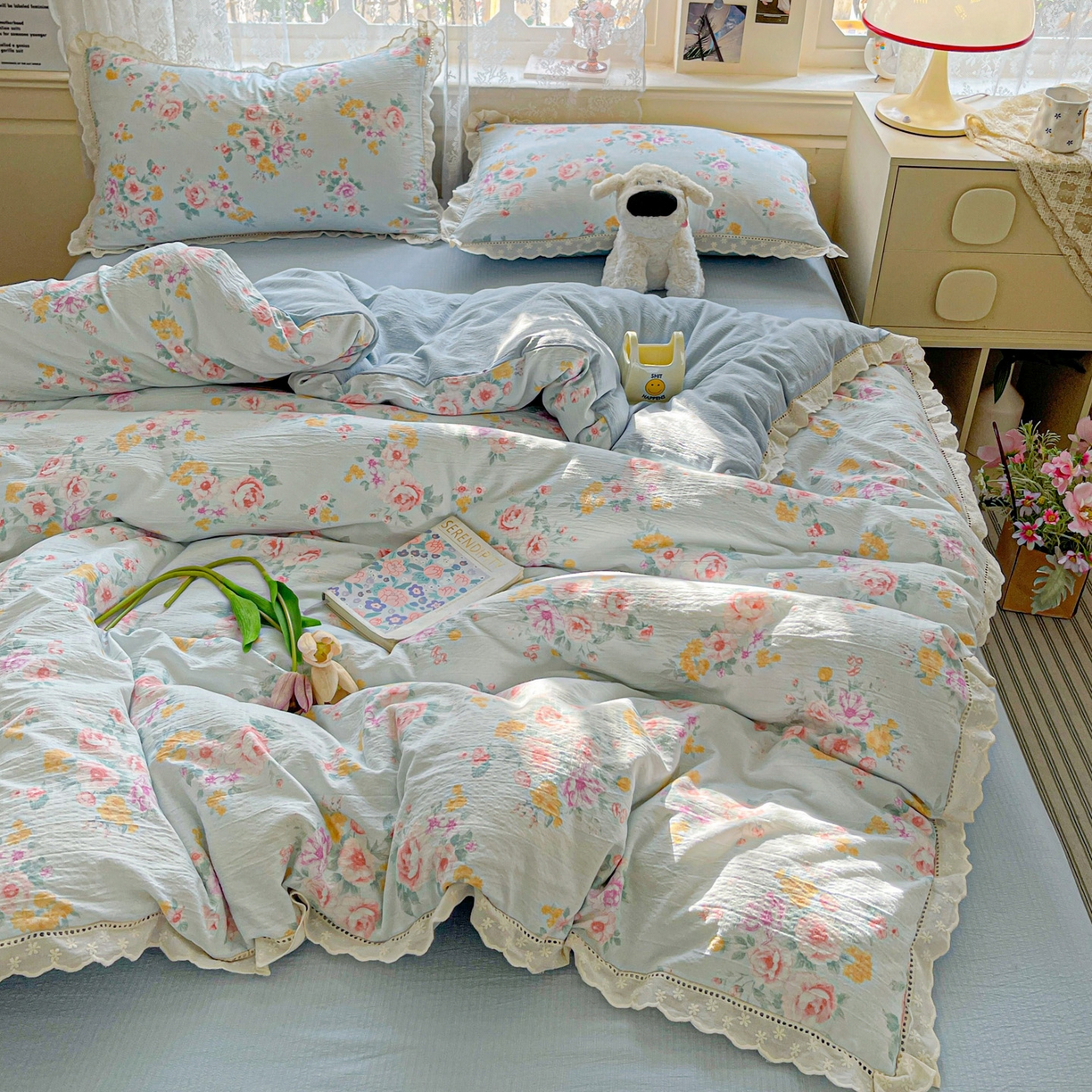 91家纺网 家纺一手货源 找家纺 水木坊 2025新款全棉镂空花边皱皱双层纱四件套专供网销直播 蓝茵河畔