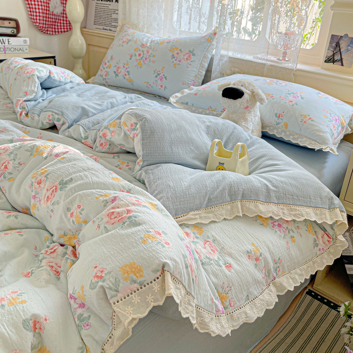 91家纺网 家纺一手货源 找家纺 水木坊 2025新款全棉镂空花边皱皱双层纱四件套专供网销直播 蓝茵河畔