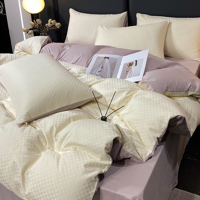 91家纺网 家纺一手货源 找家纺 金鑫汇家纺 2025新款长绒棉提花小方格系列四件套单品系列-四件套 奶昔白+淡紫（新拍）