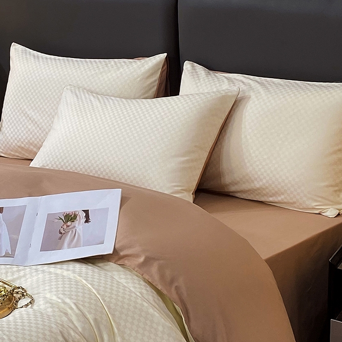 91家纺网 家纺一手货源 找家纺 金鑫汇家纺 2024新款长绒棉提花小方格系列四件套单品系列-单枕套 奶昔白+咖（新拍）