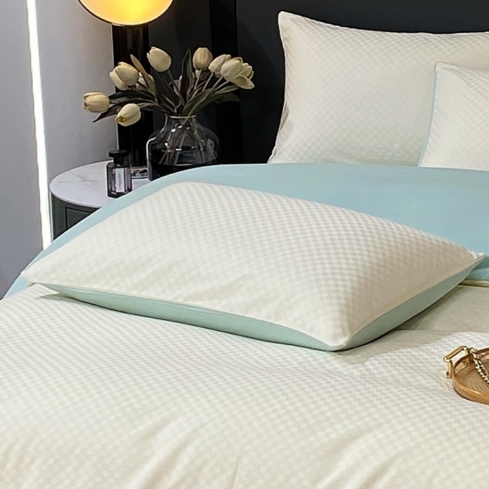 91家纺网 家纺一手货源 找家纺 金鑫汇家纺 2024新款长绒棉提花小方格系列四件套单品系列-单枕套 奶昔白+水绿（新拍）