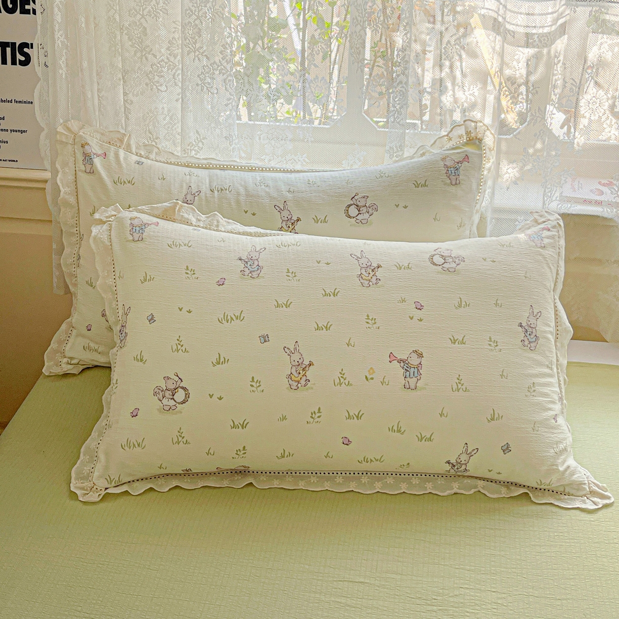 91家纺网 家纺一手货源 找家纺 水木坊 2025新款全棉镂空花边皱皱双层纱四件套专供网销直播 森林与免